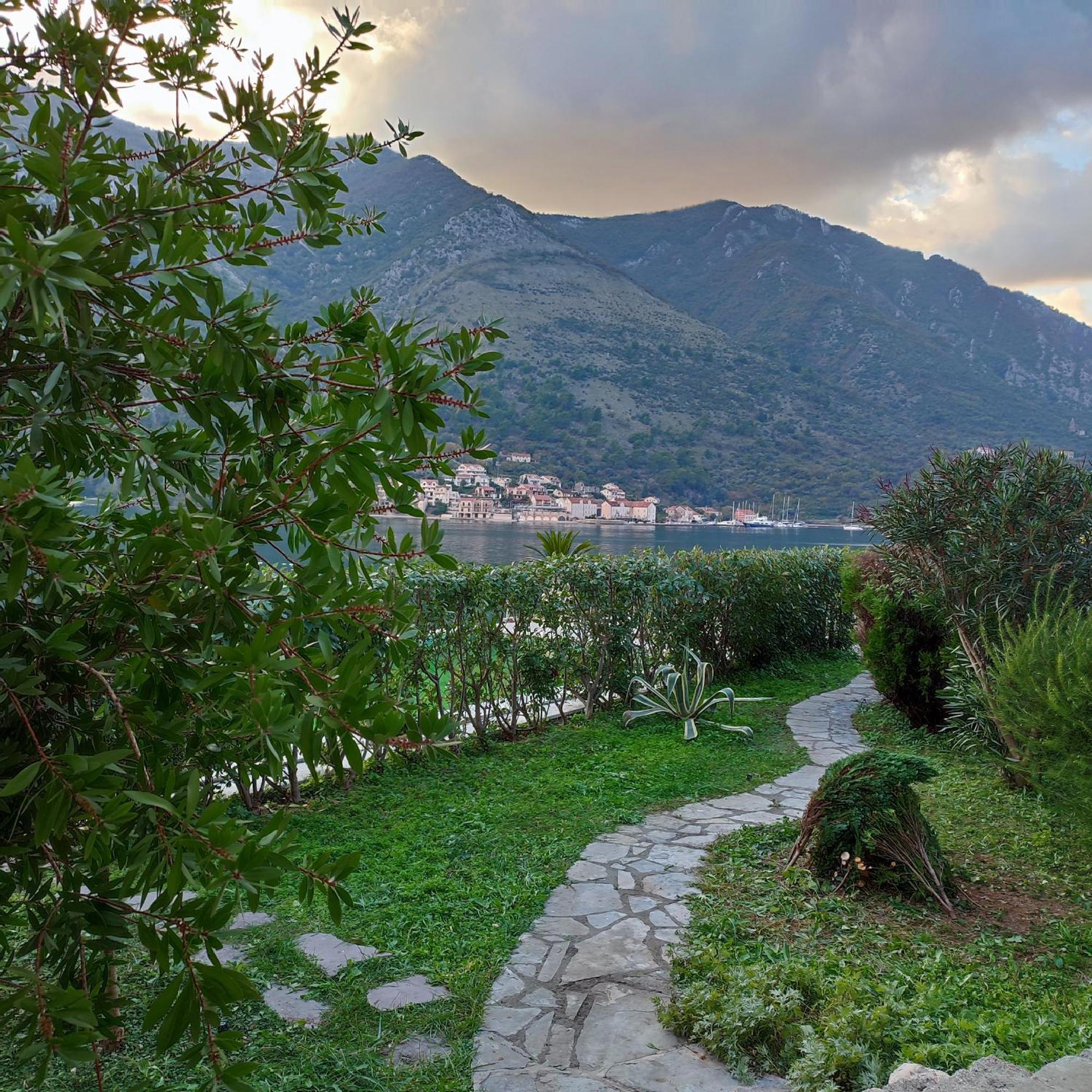 Villa Kamena Kotor Eksteriør bilde