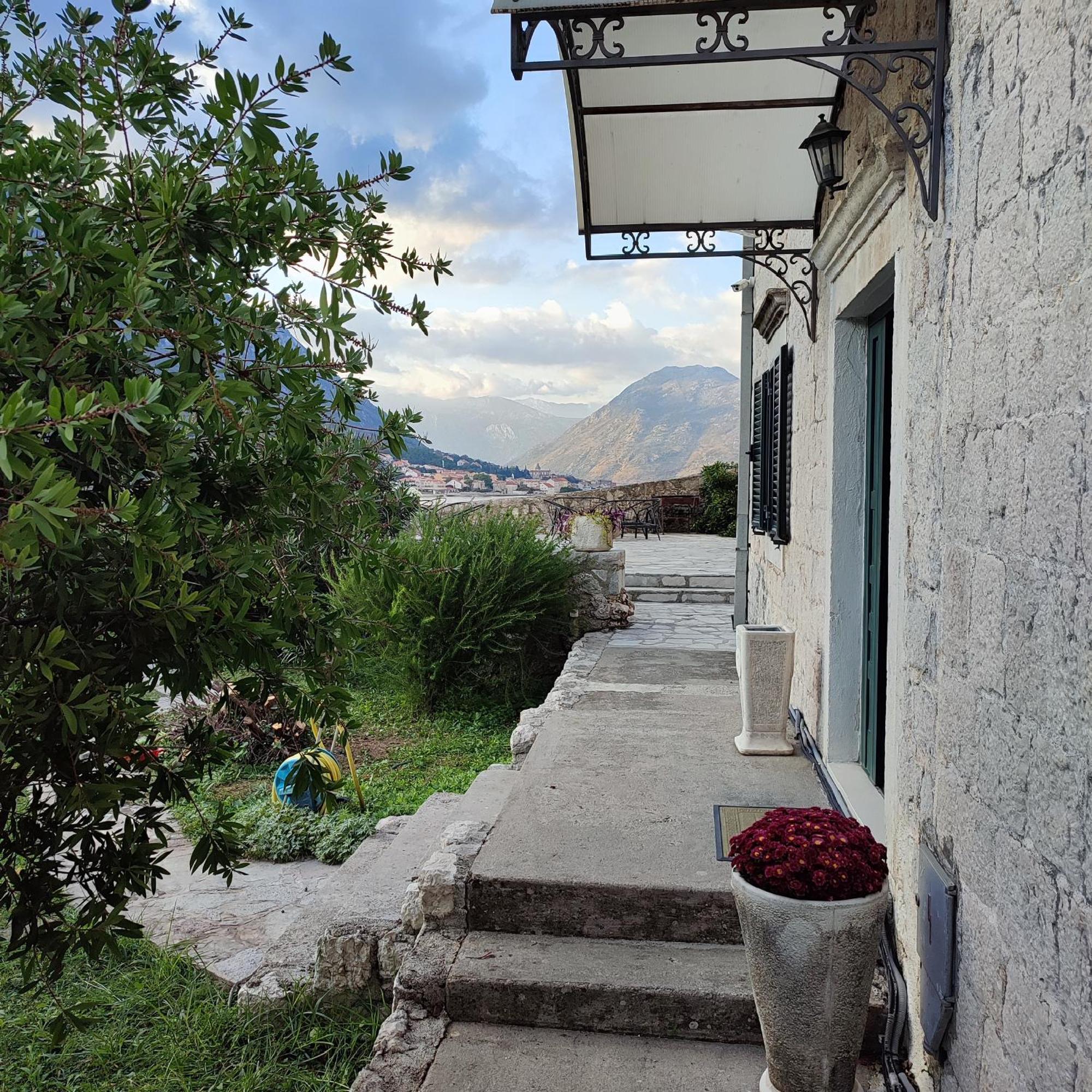 Villa Kamena Kotor Eksteriør bilde