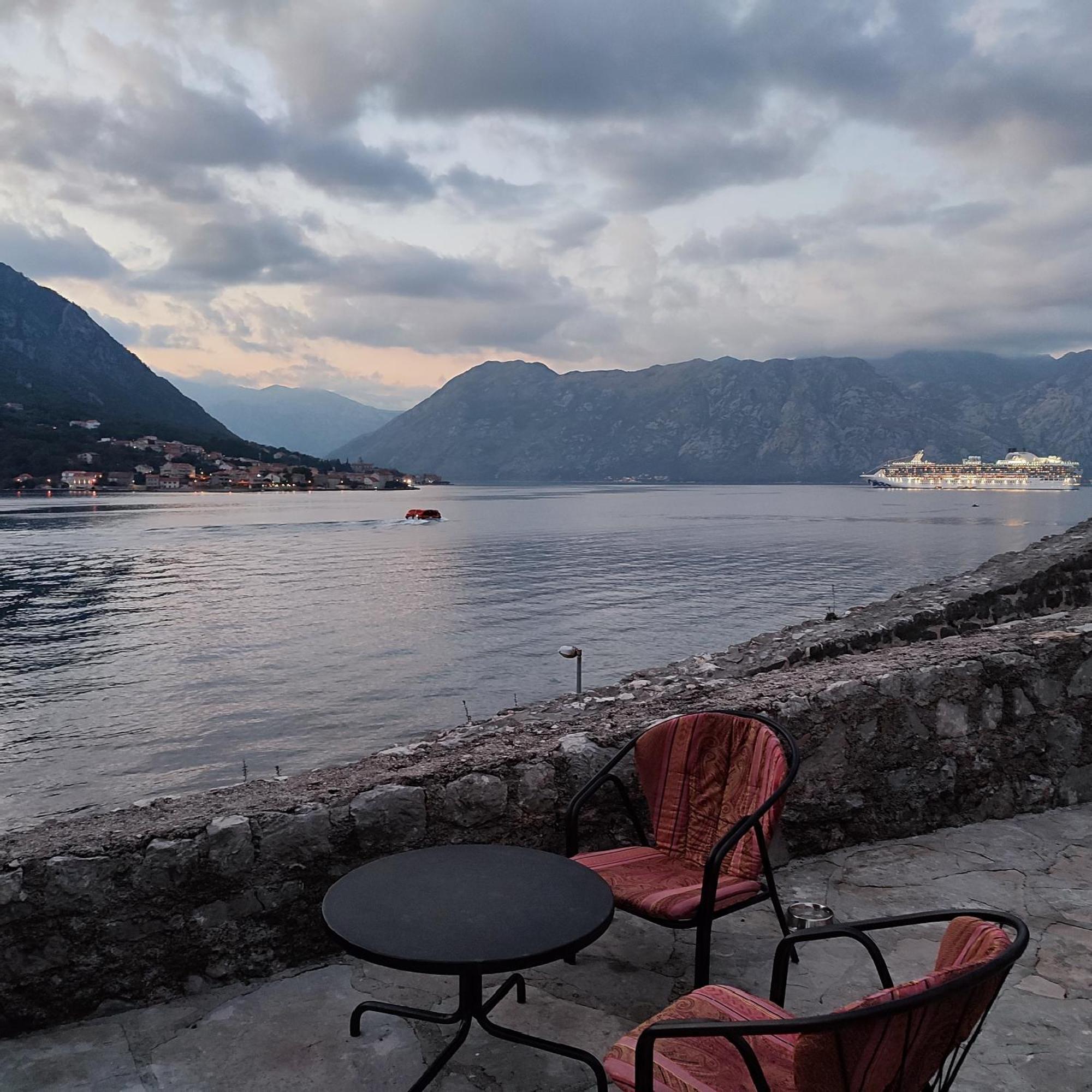 Villa Kamena Kotor Eksteriør bilde